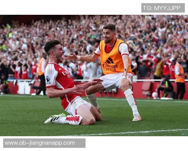 阿森纳中场赖斯荣获FSA年度最佳男子足球运动员殊荣